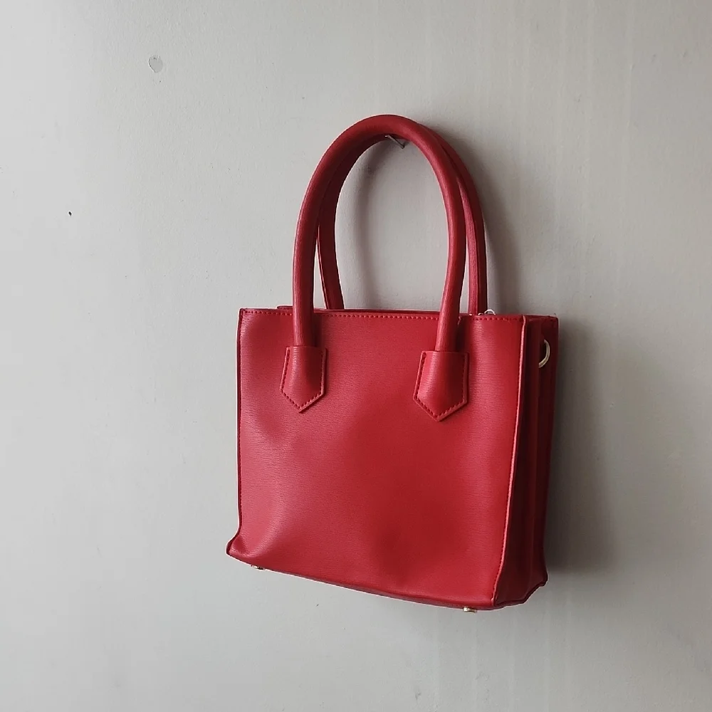 Forever 21 Vibrant Red Tote Bag. New Without Tag - Picture 6 of 8
